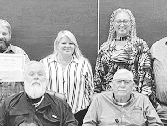 Ausburn gets Ware employee honor