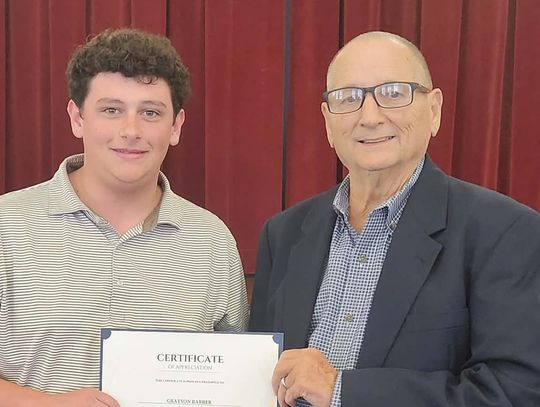 Barber offers prayer