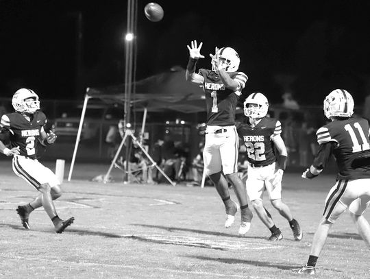 BCHS slips past Islands with late touchdown and PAT