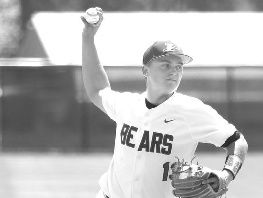 Bears sweep Crisp with shutouts