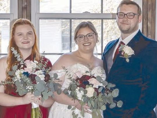 Brocks marry in ceremony at Eagle Station