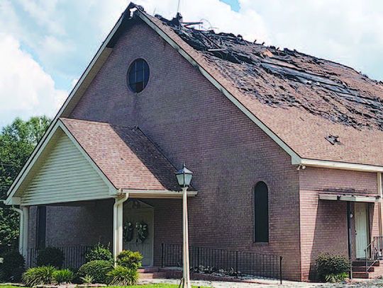 Deenwood Baptist overcomes blaze to worship Sunday at Winona Park