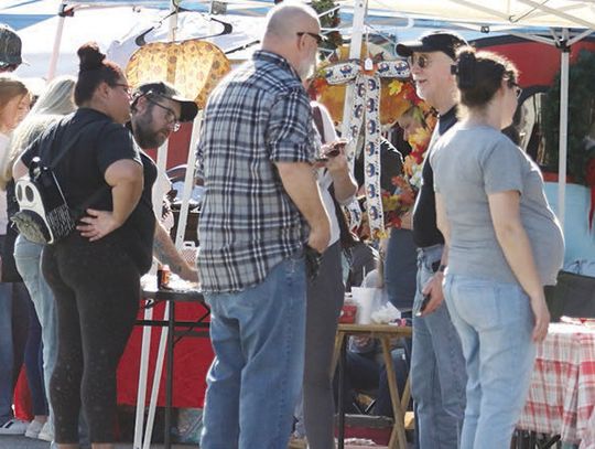 Downtown Waycross activities welcome in Christmas holidays