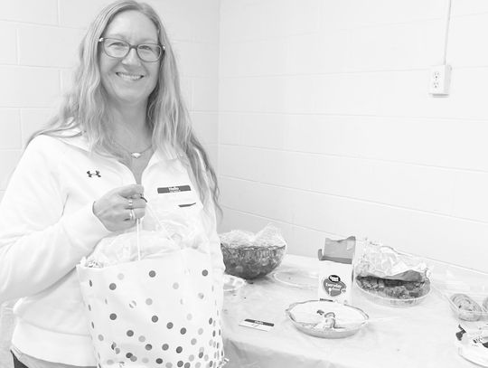 Dozens enjoy food at 42nd annual Ben James Church Cemetery benefit