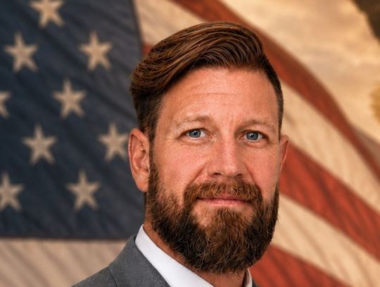 Edwards running for ‘Superdad’