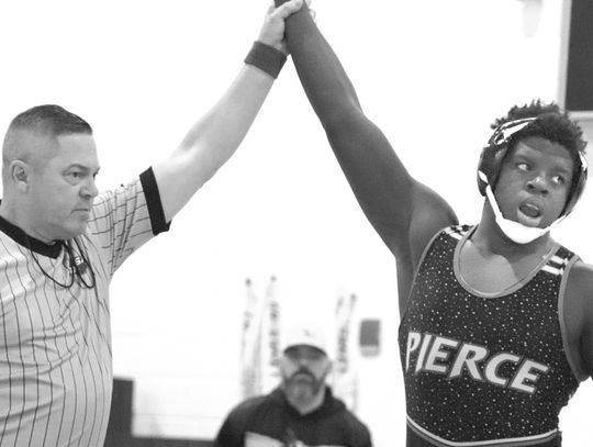 Everett captures class at Sectional