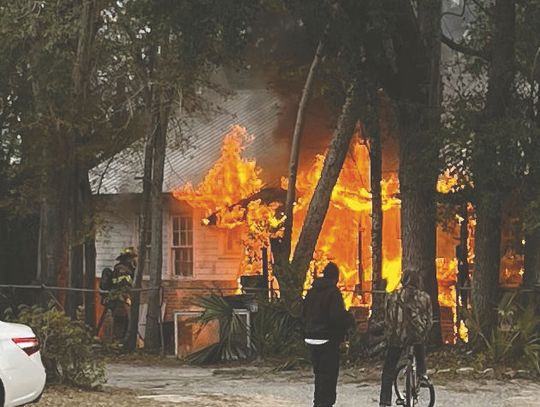 Fire hits Eads duplex