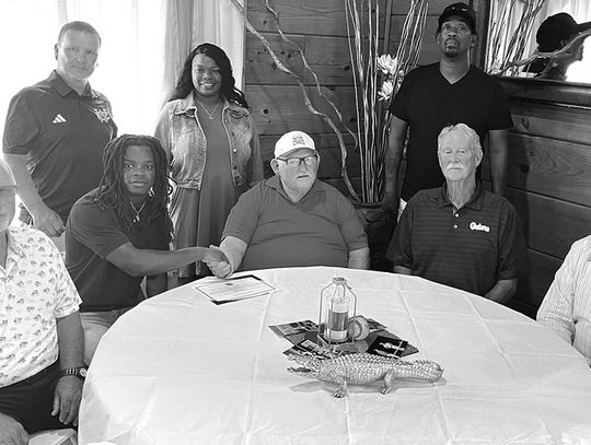 Football — Rusty Ganas and Dale Williams Scholarships