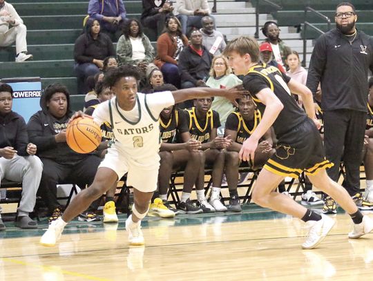 Gators’ winning streak reaches six games