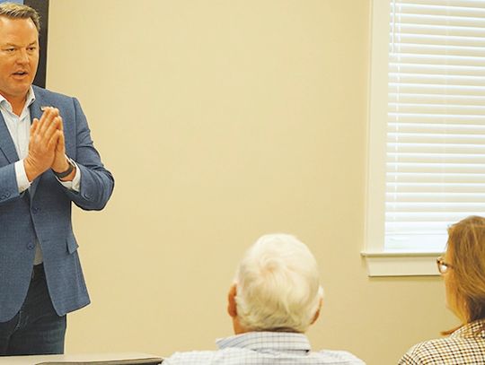 Jones points to experience as best for governor’s post