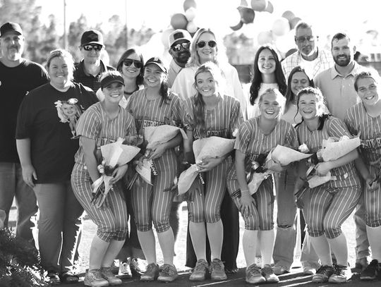 Lady Herons win two of three, honor six seniors