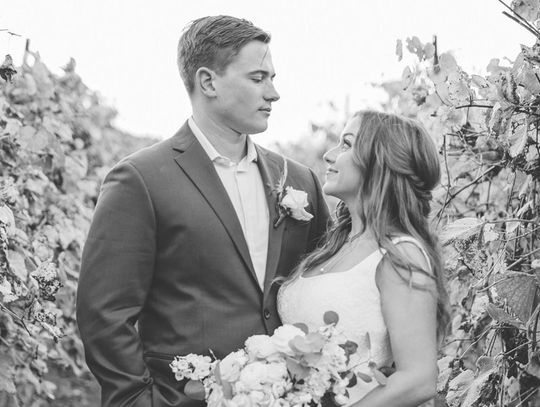 McClain, Burton marry at Cavender Creek Vineyards