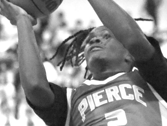 PCHS splits non-region twinbill with Clinch Co.