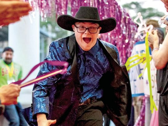 Stars come out on ‘Night to Shine’