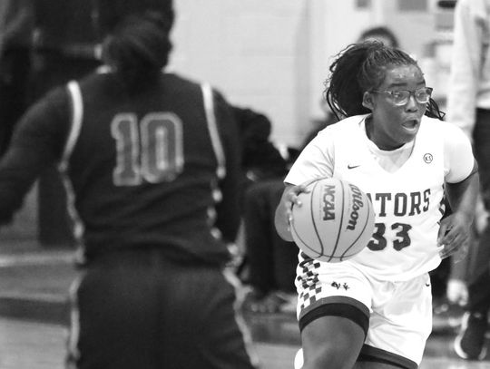 Ware splits finale with Warner Robins