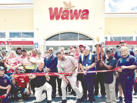 Wawa celebrates second store opening