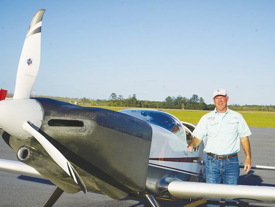 West coast pilot misses mark to set transcontinental record