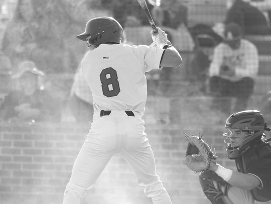 Willis, Hall combine on 2-hit shutout in series finale