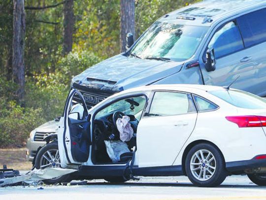 Wreck snarls S. Georgia Parkway