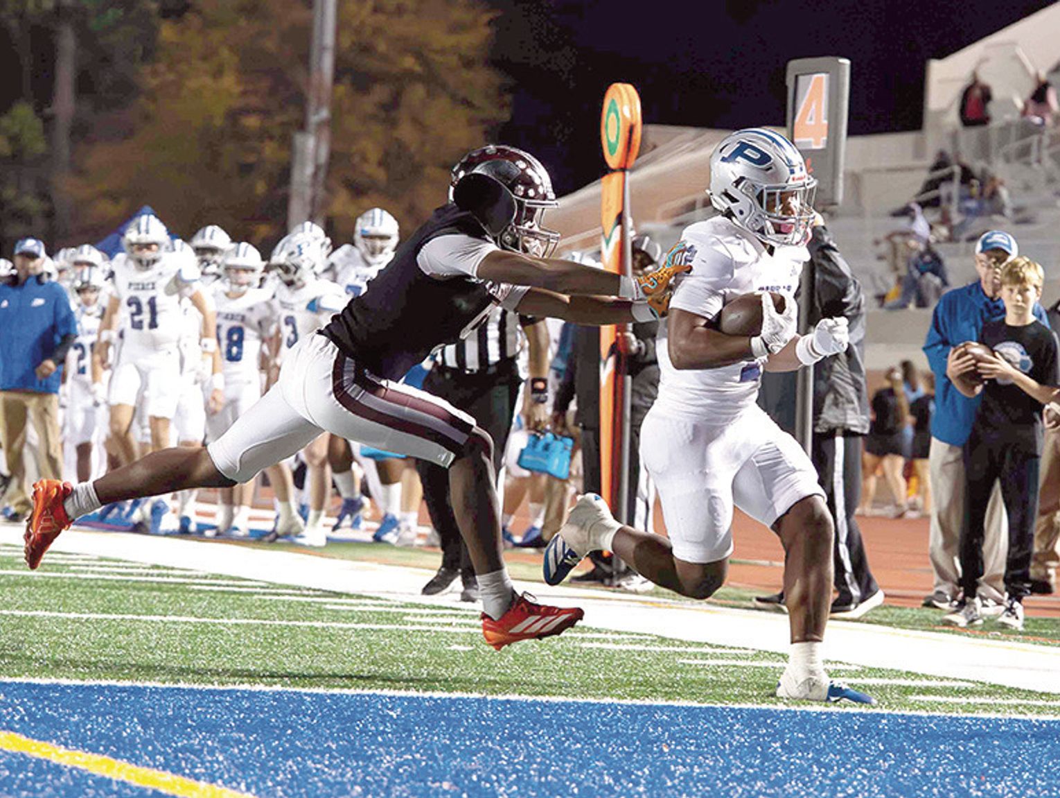 Carver-Atlanta ousts Bears