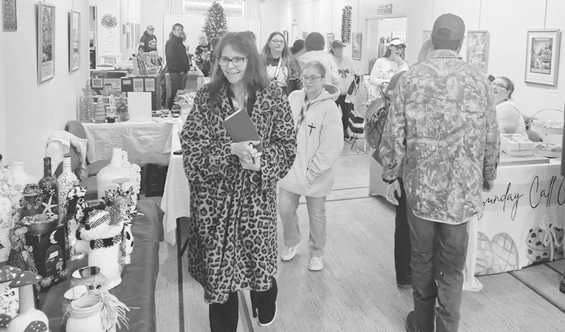 ‘Christmas in the ’Cross’ draws 100s ‘Christmas in the ’Cross’ draws 100s