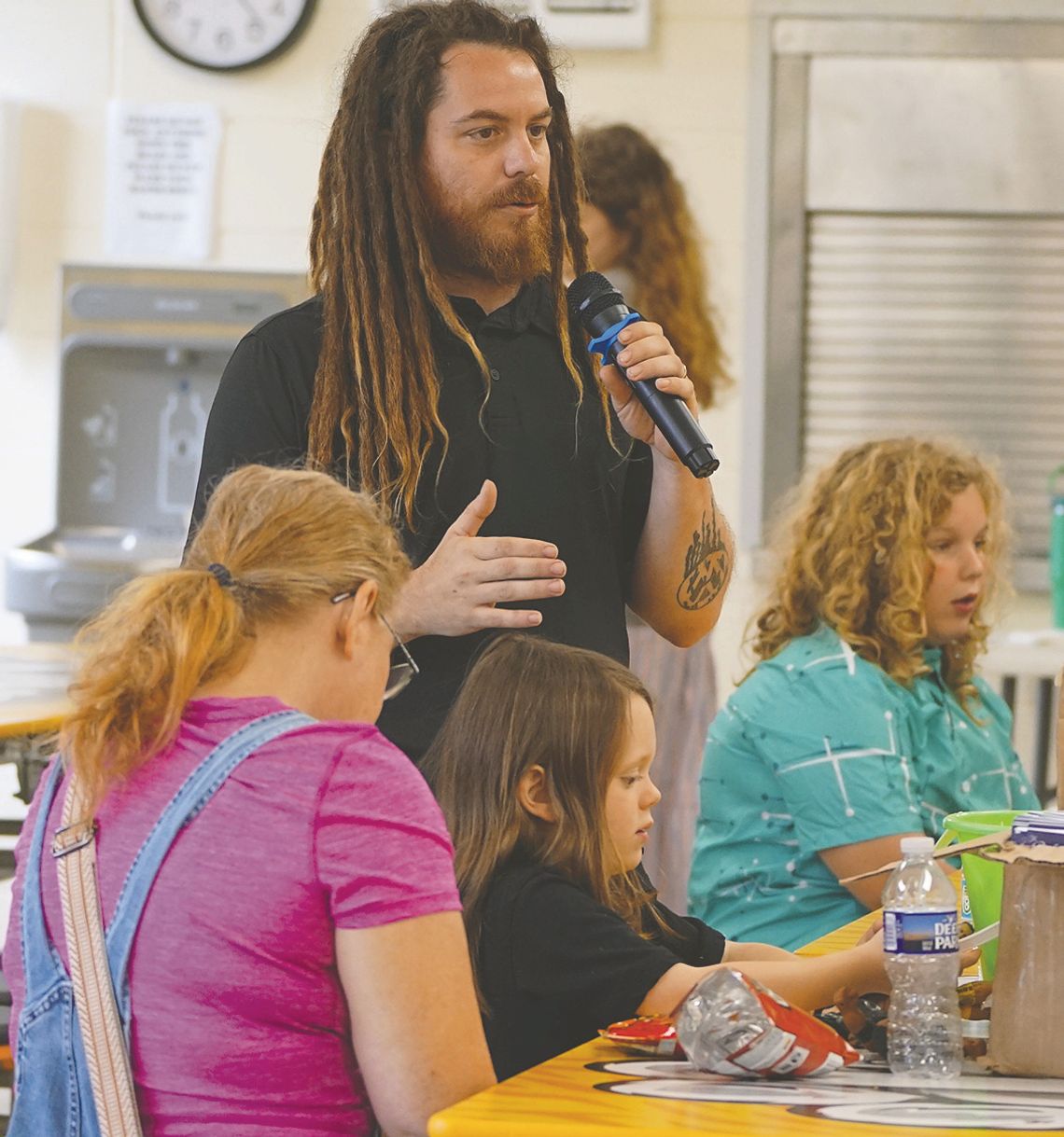 Concerned citizens discuss landfill, data center