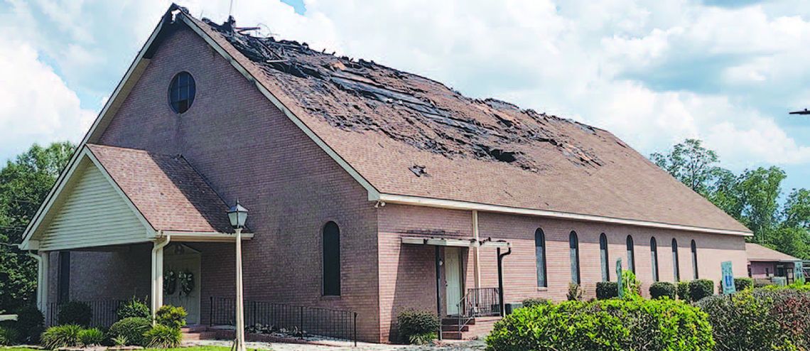 Deenwood Baptist overcomes blaze to worship Sunday at Winona Park