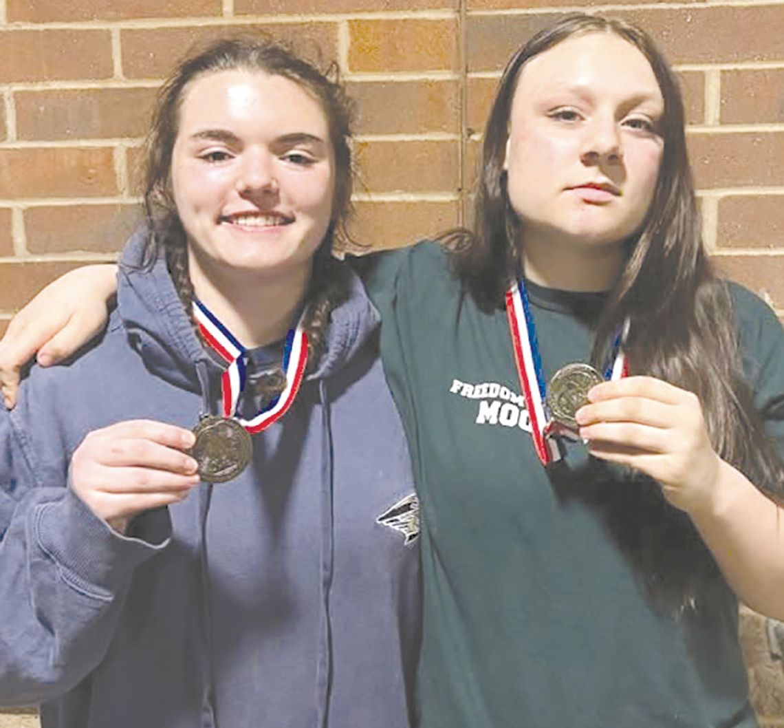 Devine, Edwards win weight classes at Area 1 tourney