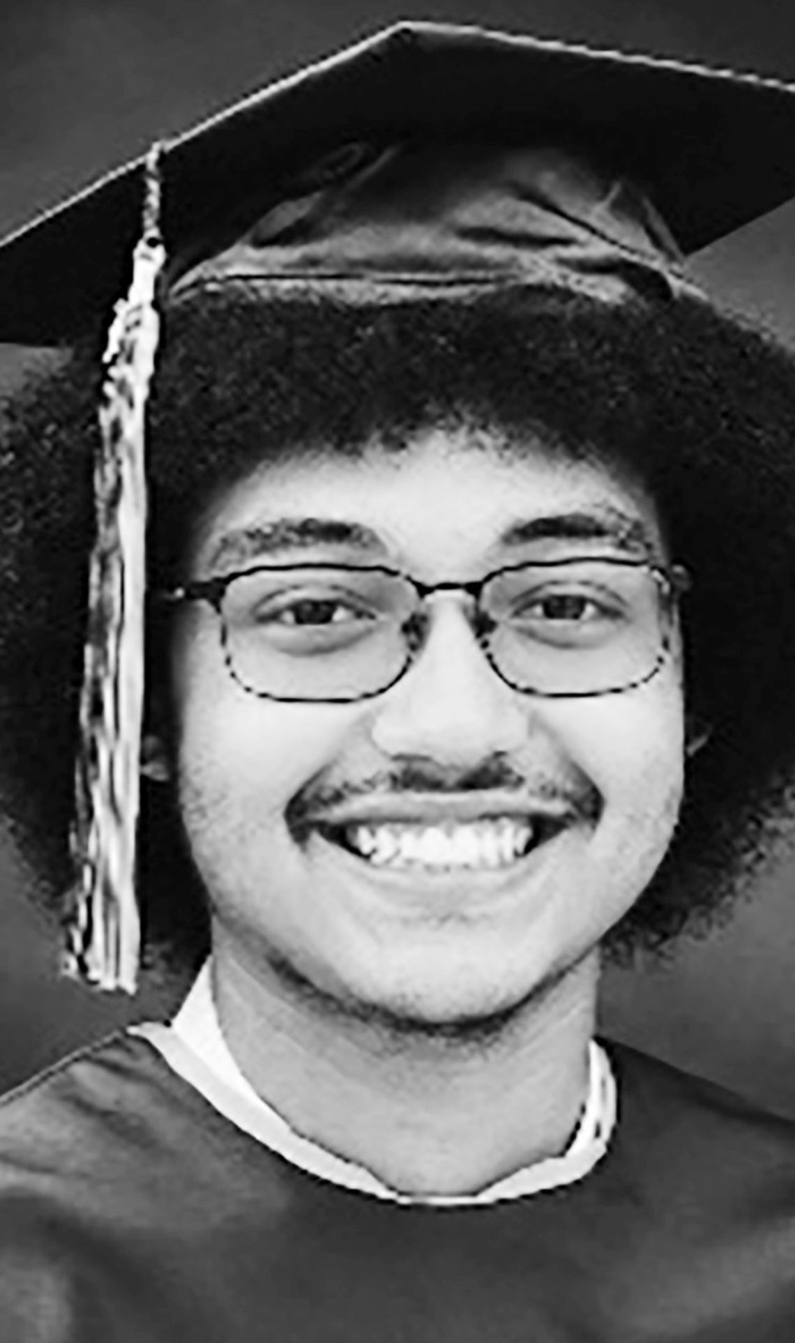 EIC awards Paulk James scholarship to Chilson EIC awards Paulk James scholarship to Chilson
