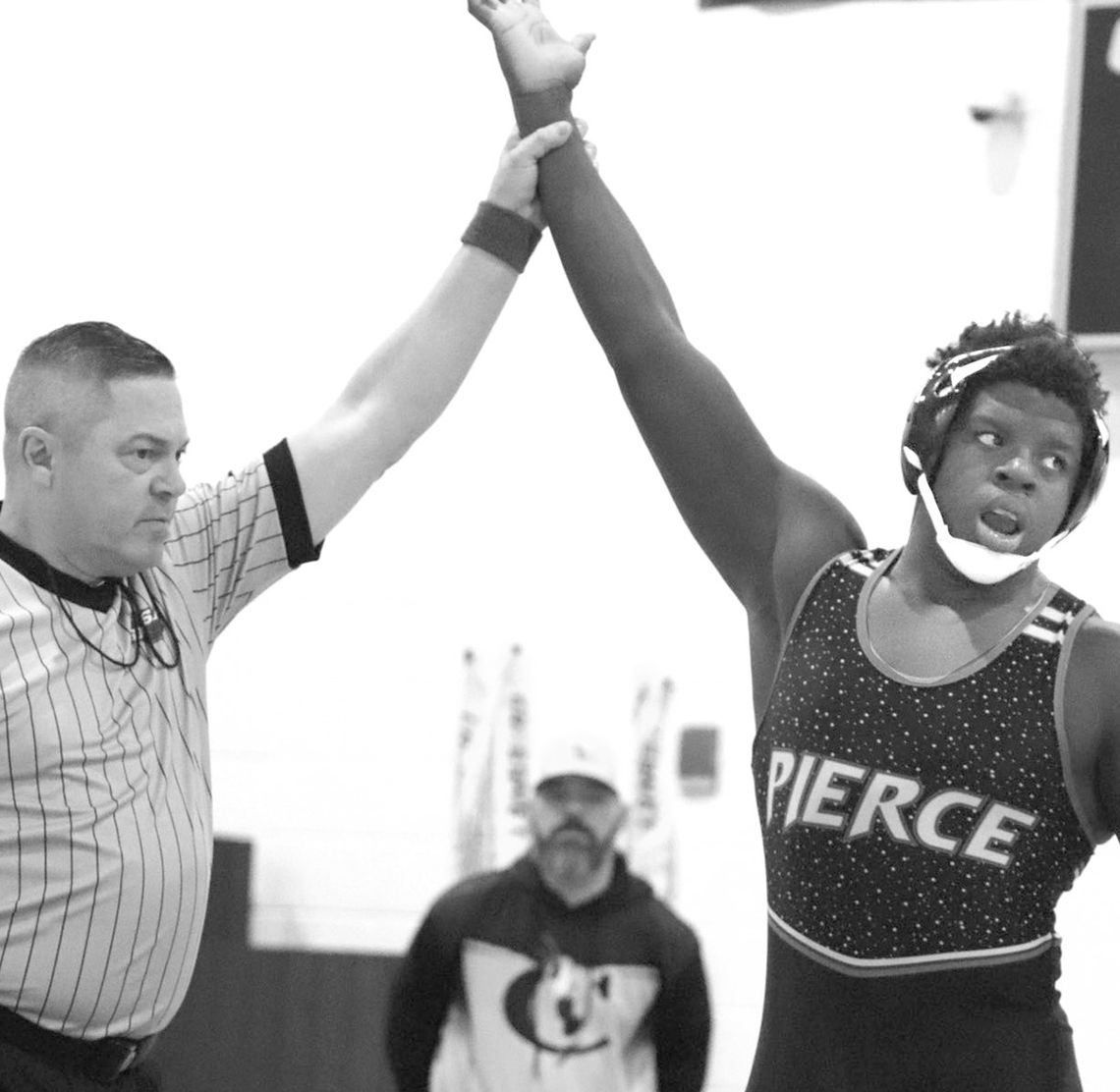 Everett captures class at Sectional