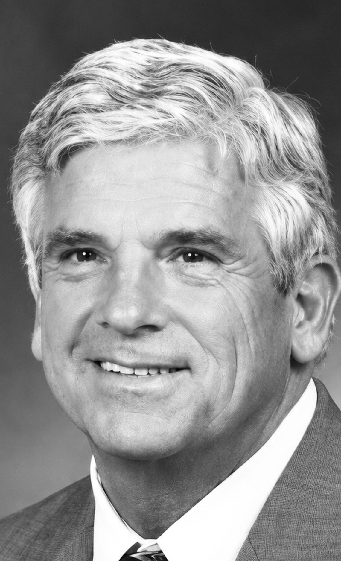 Fred Barber, local pharmacist and Dawgs running back, dies at 83 Fred Barber, local pharmacist and Dawgs running back, dies at 83