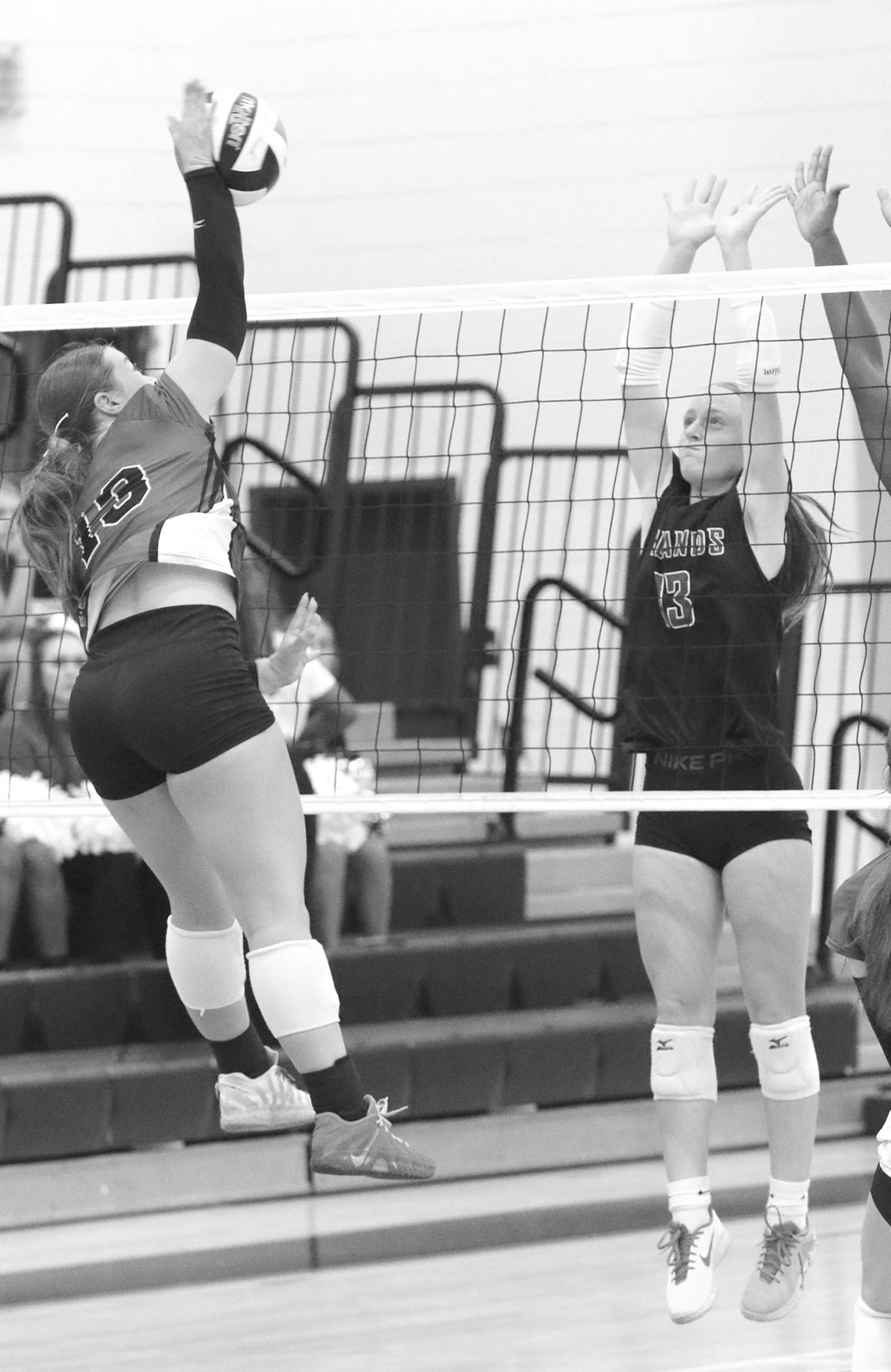 Lady Bears split four matches Lady Bears split four matches