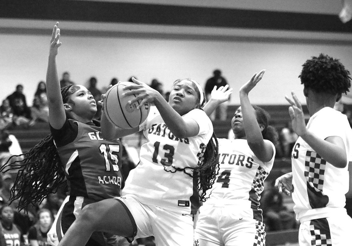 Lady Gators drop 2 of 3 in busy week