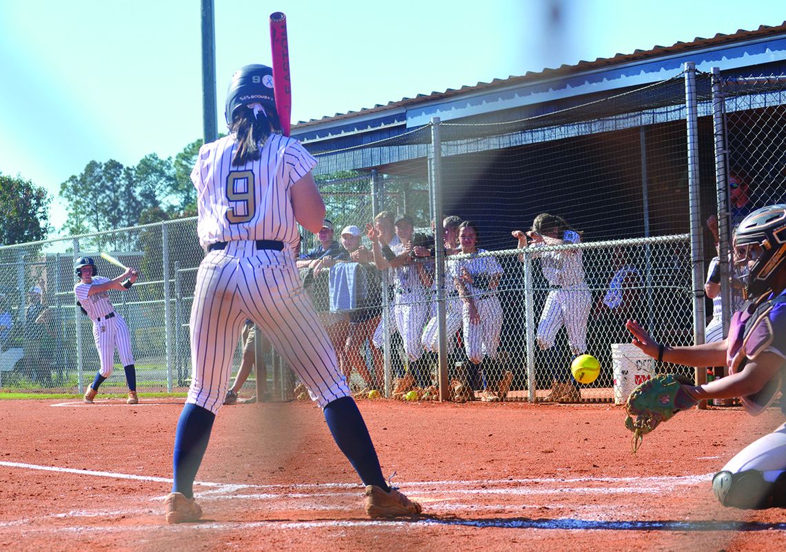 Lady Herons easily advance Lady Herons easily advance