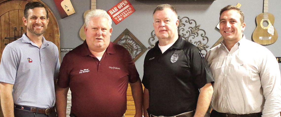 Nahunta officals meet candidate Nahunta officals meet candidate