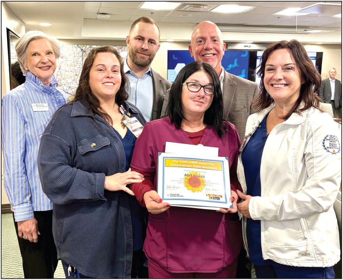 Nowell receives Sunflower Award for patient care at Memorial Satilla