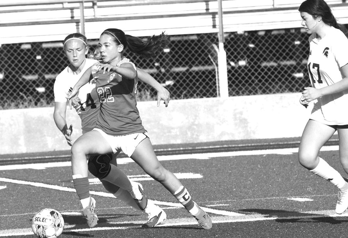 PCHS soccer splits with Coffee