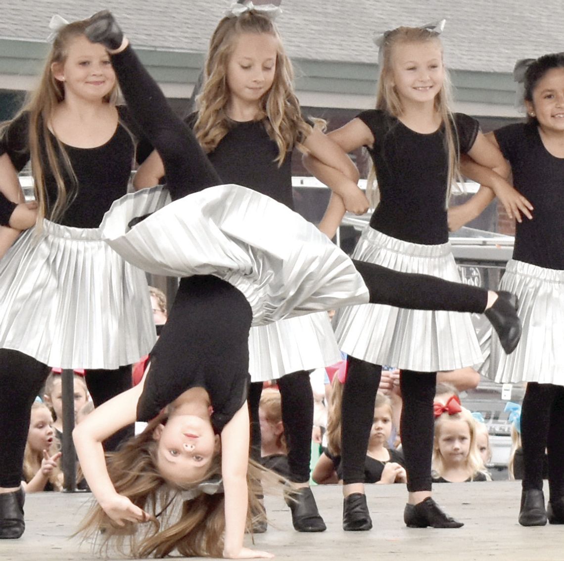 Pecan Fest interrupted but not upset by rain Pecan Fest interrupted but not upset by rain