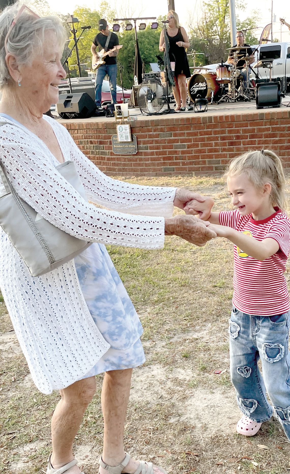 SaltWater Gypseas make waves in Blackshear park