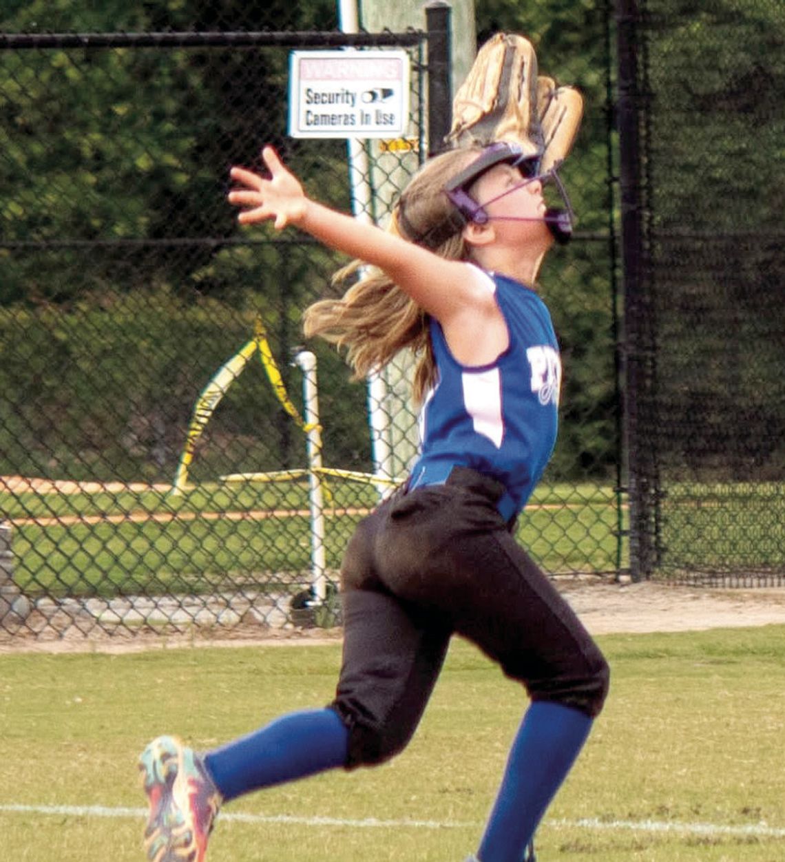 She caught the ball! She caught the ball!