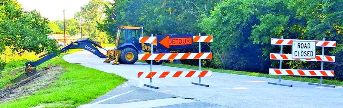 Sinkhole closes Church St. Sinkhole closes Church St.