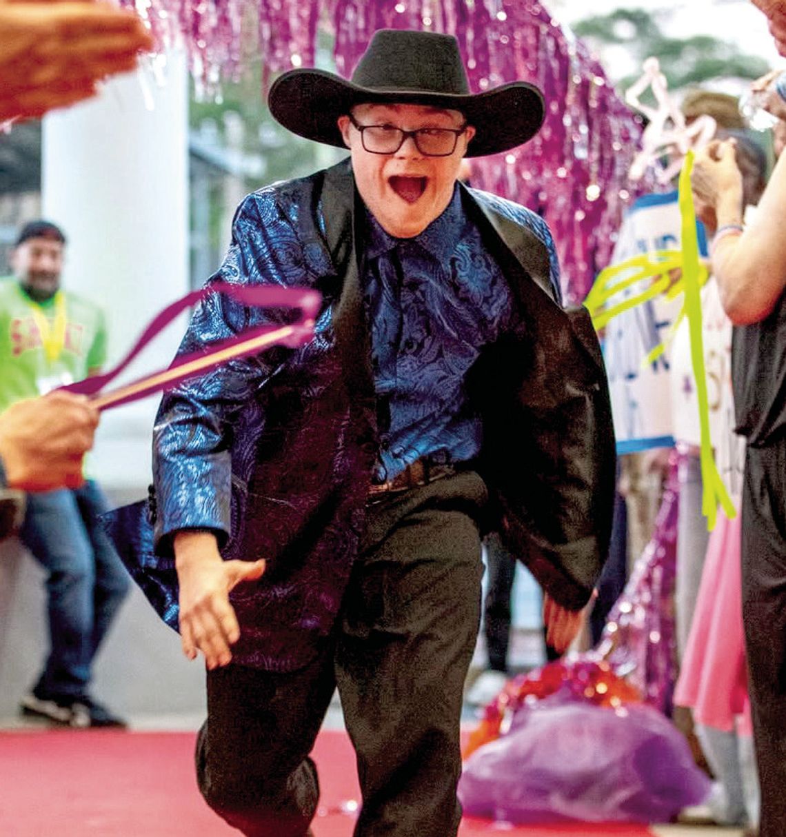 Stars come out on ‘Night to Shine’