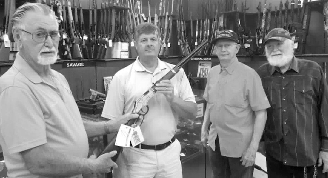 Vietnam Veterans hold raffle Vietnam Veterans hold raffle